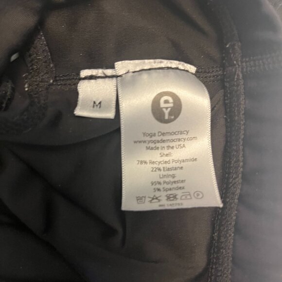 Yoga Democracy Sports Bra Yoga Workout Top Black Size Medium - Picture 3 of 3